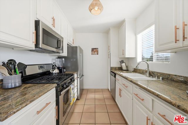 2702 11th Street, 5 photo 8