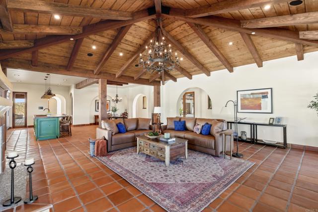 Detail Gallery Image 21 of 75 For 2525 Date Palm Ct, Vista,  CA 92084 - 3 Beds | 3/1 Baths