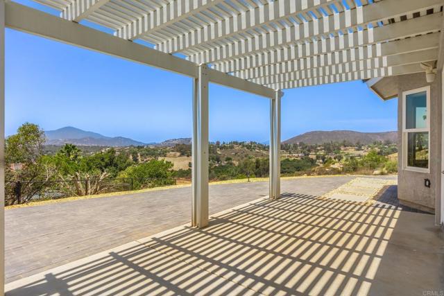 Detail Gallery Image 13 of 29 For 14694 Chaparral Slope Rd, Jamul,  CA 91935 - 3 Beds | 2/1 Baths