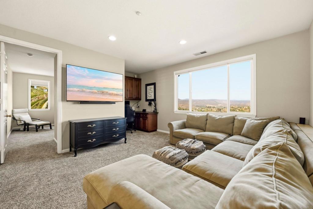 2888 Eastview - photo 19