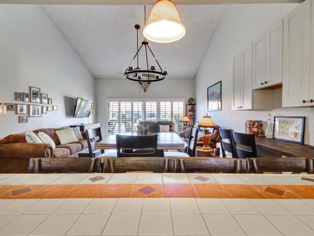 171 Winterhaven Circle, Palm Desert CA: https://media.crmls.org/mediaz/d544faea-6227-4bf8-b51b-9df60e73cfa7.jpg