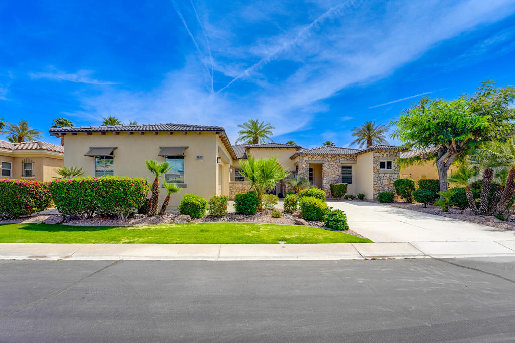 48202 Chesapeake Place