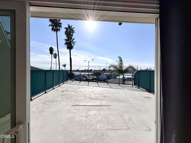 2901 Peninsula Road, Oxnard CA: https://media.crmls.org/mediaz/d546a1b5-de67-4424-be50-498ddfc2fdce.jpg