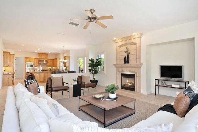 2791 Giorno Way, El Dorado Hills CA: https://media.crmls.org/mediaz/d546a584-6f3e-47dd-90b2-6bb77de1bc72.jpg