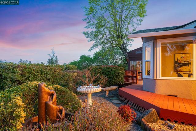 Image 46 of 49 For 2081 Essenay Ave