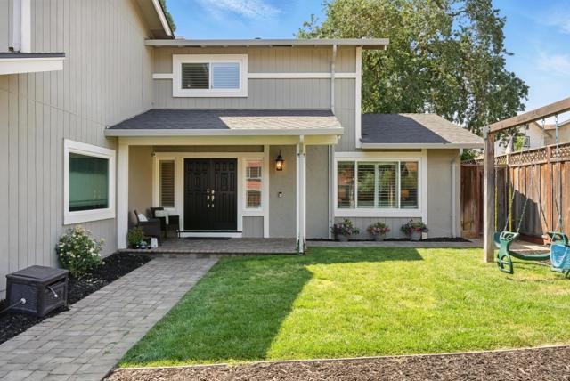 1010 Creekside Court, Morgan Hill CA: https://media.crmls.org/mediaz/d54776fc-ddc2-4b83-9c88-7f5c12e7ad9d.jpg