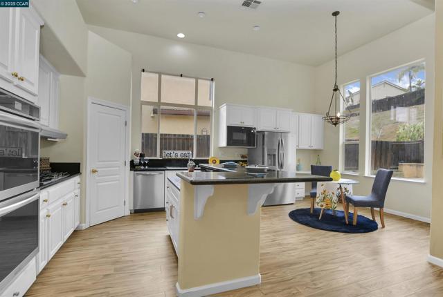 Image 12 of 54 For 5080 Judsonville Dr