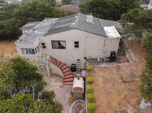 1034 Hellam Street, Monterey CA: https://media.crmls.org/mediaz/d5481531-e61c-4114-bccb-6458f35f5f94.jpg