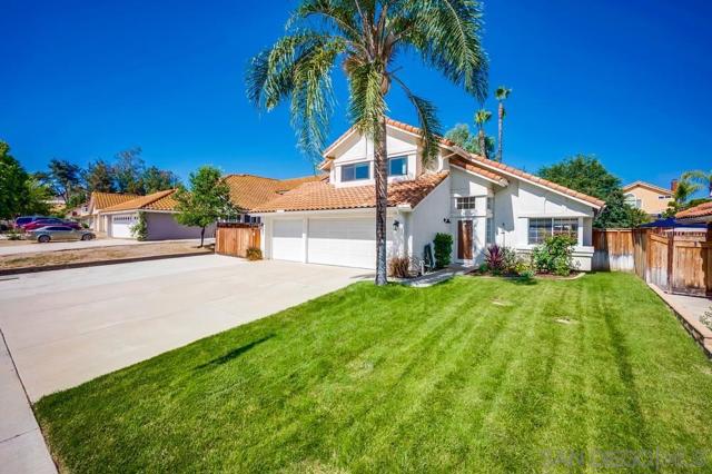 40037 Amberley Cir, Temecula CA: https://media.crmls.org/mediaz/d5487294-1cd0-4531-b7df-6e3057de3d92.jpg