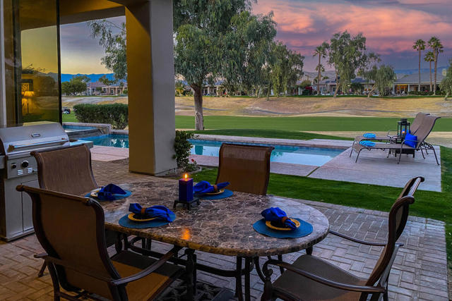 247 Loch Lomond Road, Rancho Mirage CA: https://media.crmls.org/mediaz/d548b321-7673-42a3-aab7-8a5b07e2e973.jpg