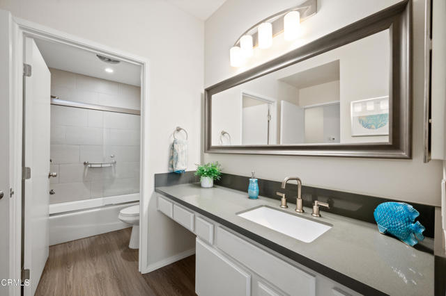 Detail Gallery Image 1 of 1 For 4280 via Arbolada #110,  Los Angeles,  CA 90042 - 1 Beds | 1 Baths