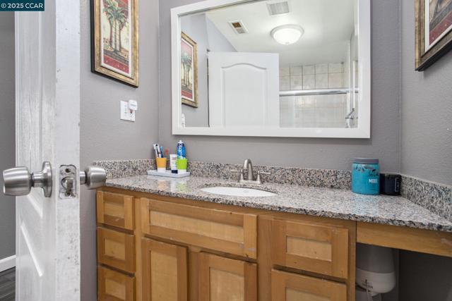 Image 23 of 29 For 312 Barrett Ave