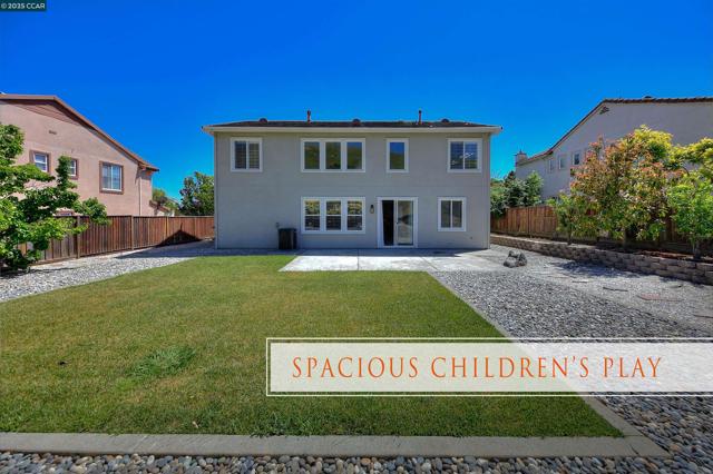 2927 Carlingford Ln, Vallejo CA: https://media.crmls.org/mediaz/d5498fac-984d-4265-b49b-2f2c0bab784e.jpg