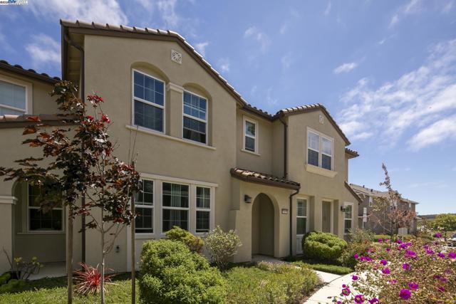 17819 Banks Street, Marina CA: https://media.crmls.org/mediaz/d549c7f2-006d-4325-9dc2-42cd79ce0bcb.jpg