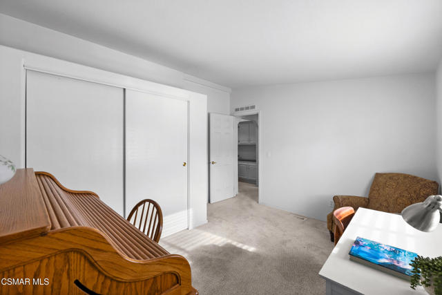 1215 Anchors Way Drive, Ventura CA: https://media.crmls.org/mediaz/d54b9df4-ebdc-49e6-ae67-274d8e30af53.jpg
