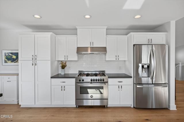 Detail Gallery Image 18 of 57 For 1111 Dover Ln, Ventura,  CA 93001 - 4 Beds | 3/1 Baths