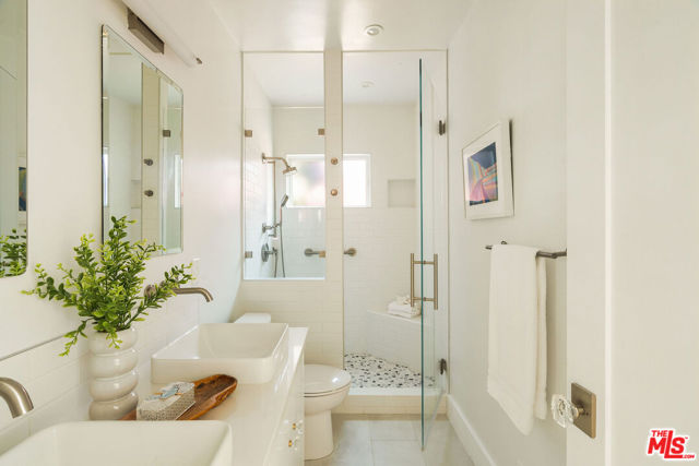 1414 N Coronado Terrace, Los Angeles CA: https://media.crmls.org/mediaz/d54c8173-0f85-4224-94f0-a786b862c06d.jpg