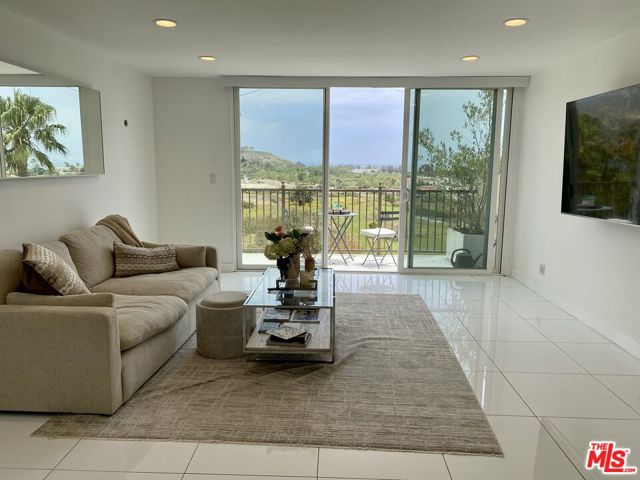 Drew Fenton | 23901 Civic Center Way Malibu CA | MLS: 7355618