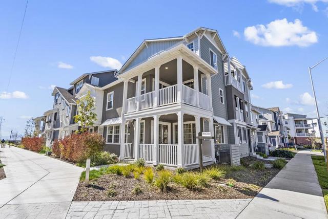 9476 Seawind Way, Newark CA: https://media.crmls.org/mediaz/d54ce83e-02cf-40ab-a7bb-7973da767659.jpg