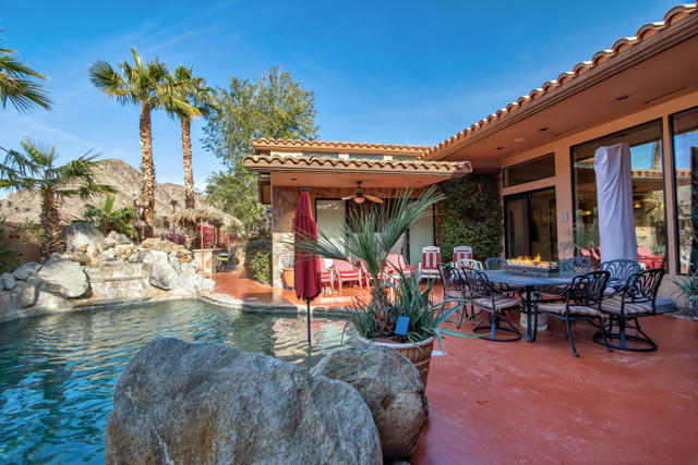 77170 Casa Del Sol, La Quinta CA: https://media.crmls.org/mediaz/d54d64e5-b0ac-4f3c-a292-2b4155cc82f3.jpg