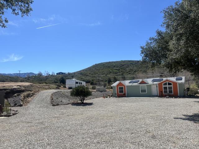 16680 Valley Hi Drive, Banning CA: https://media.crmls.org/mediaz/d54d9259-5557-4943-9a66-db582041e78f.jpg