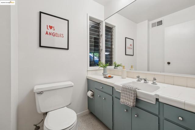 120 Hill Rd, Berkeley CA: https://media.crmls.org/mediaz/d54e9033-d895-4a6e-bf79-5047ff6fca55.jpg