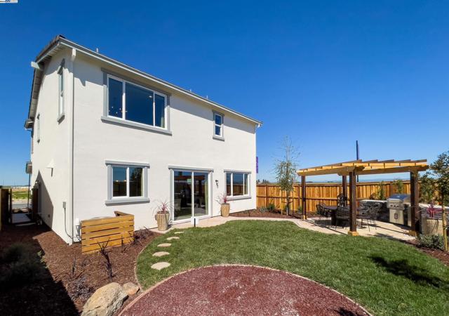 2177 Gentle Rain Drive, Roseville CA: https://media.crmls.org/mediaz/d550bc68-2c16-4997-9cf9-5d8677fa58e4.jpg