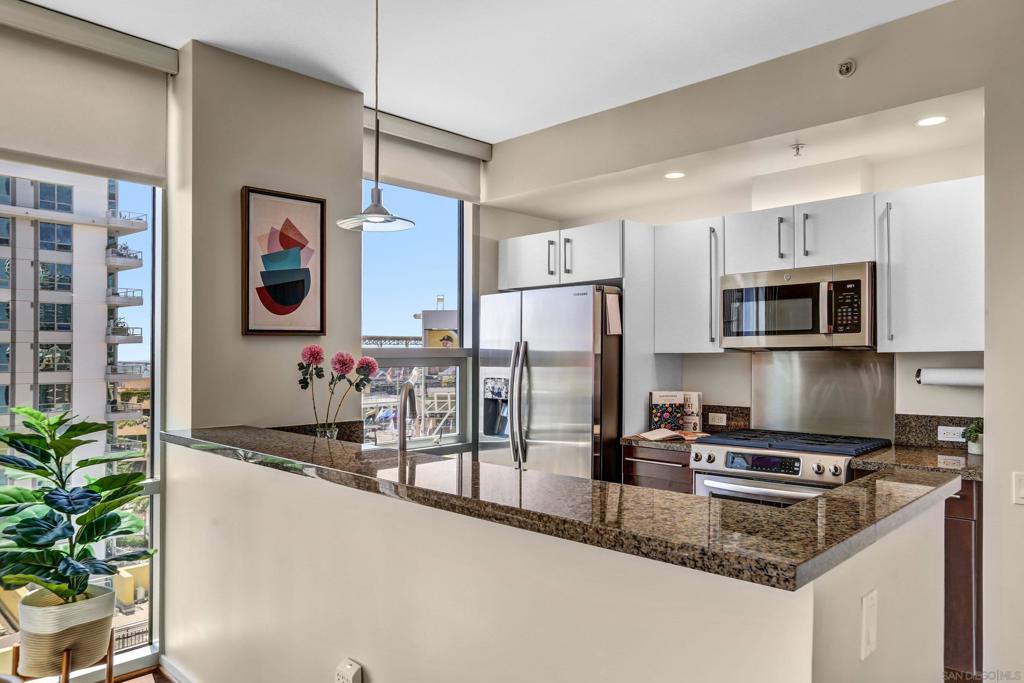 321 10th Ave - photo 12