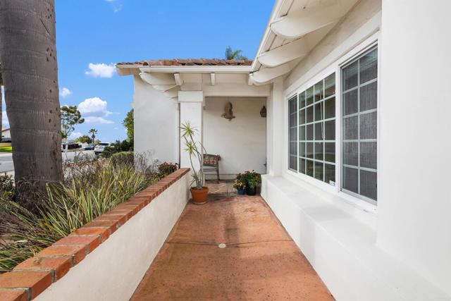 Detail Gallery Image 6 of 62 For 9118 Pimpernel Dr, San Diego,  CA 92129 - 4 Beds | 2 Baths