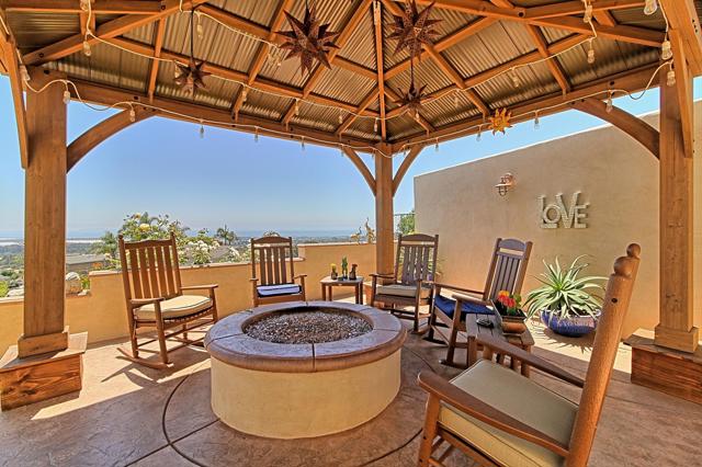 5350 Edgehill Circle, Ventura CA: https://media.crmls.org/mediaz/d552b377-3005-4455-8683-1ae8e7f508ba.jpg