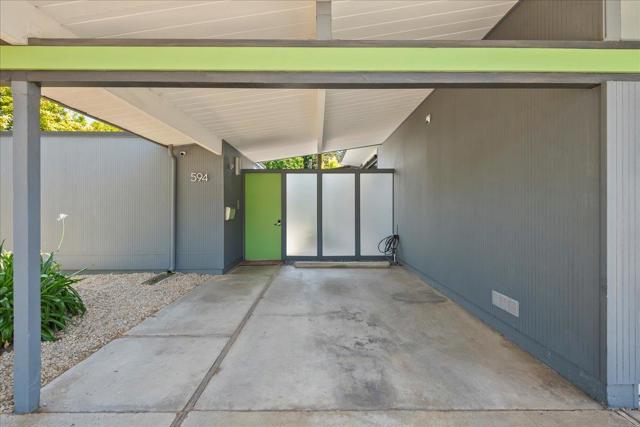 594 W Remington Drive, Sunnyvale CA: https://media.crmls.org/mediaz/d5538aa4-6d53-4b24-9f2b-30639bacc2f8.jpg