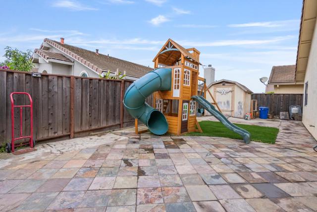1001 Eagle Drive, Salinas CA: https://media.crmls.org/mediaz/d553faa3-5bad-4328-a1a2-6d08df6b68f0.jpg