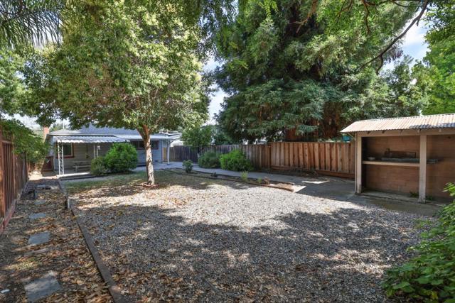 1621 Brittan Avenue, San Carlos CA: https://media.crmls.org/mediaz/d554c3d3-0580-4681-a331-ca6268caa066.jpg