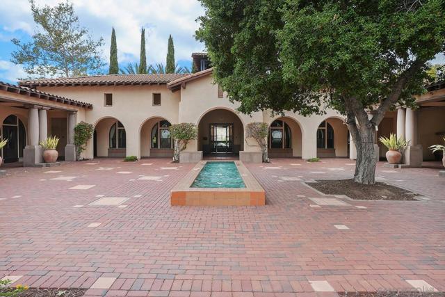 2423 Wishing Star Way, Chula Vista CA: https://media.crmls.org/mediaz/d55513f2-3cac-4641-bc61-b07791b5e7a2.jpg