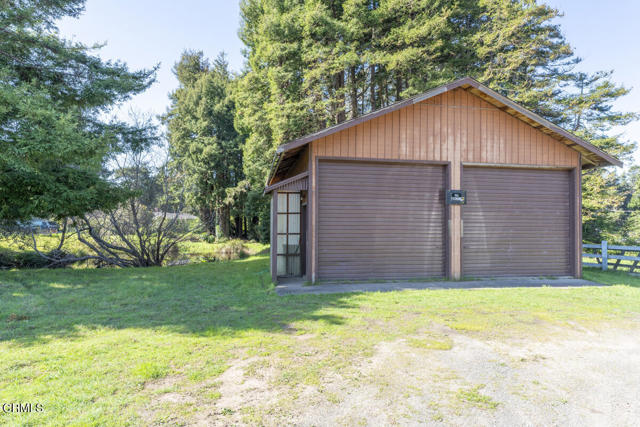 32551 Mill Creek Drive, Fort Bragg CA: https://media.crmls.org/mediaz/d5552c55-2755-47aa-b1f1-4231c188ae42.jpg