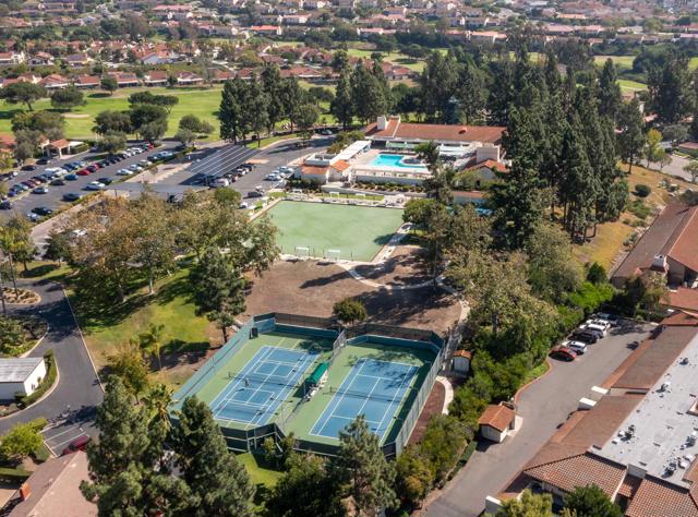 17476 Plaza Cerado, San Diego CA: https://media.crmls.org/mediaz/d5553f0f-f61e-4ed9-92bb-e94a86c7398b.jpg