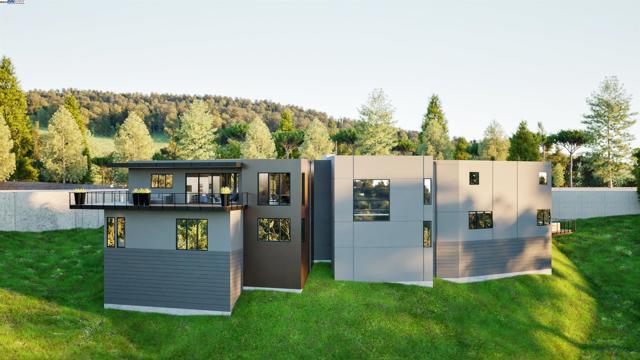 42 Charles Hill Cir, Orinda CA: https://media.crmls.org/mediaz/d5554438-c58a-4869-ace4-c09d5ce8389b.jpg