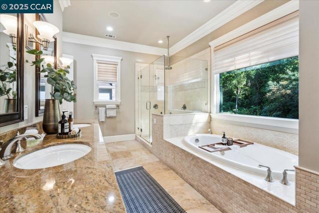 1291 Clover Ln, Walnut Creek CA: https://media.crmls.org/mediaz/d5555834-903f-47dd-9038-ff62b11a00e3.jpg