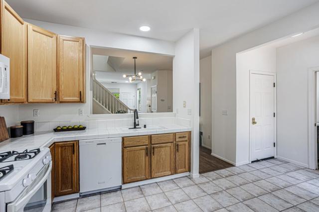 103 Whits Road, Mountain View CA: https://media.crmls.org/mediaz/d555bcef-ea65-470e-93d6-a1110e57535d.jpg