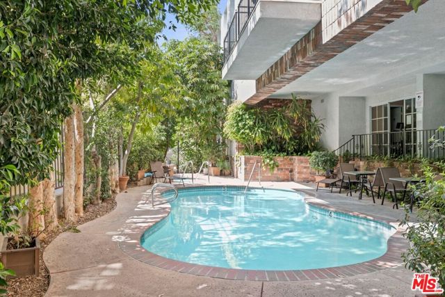 1375 Kelton Avenue, Los Angeles CA: https://media.crmls.org/mediaz/d555f656-450d-413b-aa61-149fee3bb436.jpg