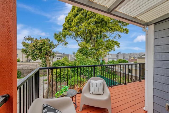 163 Lee Avenue, San Francisco CA: https://media.crmls.org/mediaz/d5567a2c-daee-4779-85cc-1374cdef596a.jpg