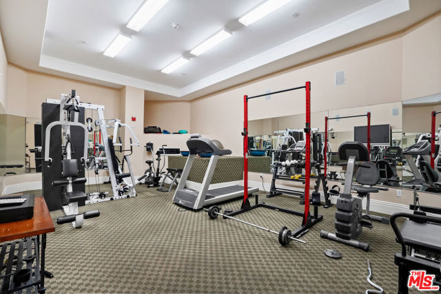 16123 W Sunset Boulevard, Pacific Palisades CA: https://media.crmls.org/mediaz/d5567ce9-b70e-4e83-996e-ab61ef47b8fe.jpg