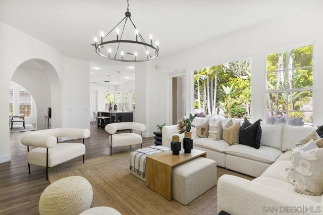 11649 Thistle Hill Pl, San Diego CA: https://media.crmls.org/mediaz/d556c53b-05c6-42d0-9608-90ace1e74307.jpg