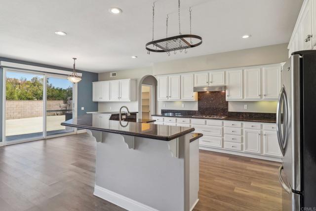 31332 Bluebeech Court, Temecula CA: https://media.crmls.org/mediaz/d556d737-b8e5-4a0a-9631-a3e08573eded.jpg