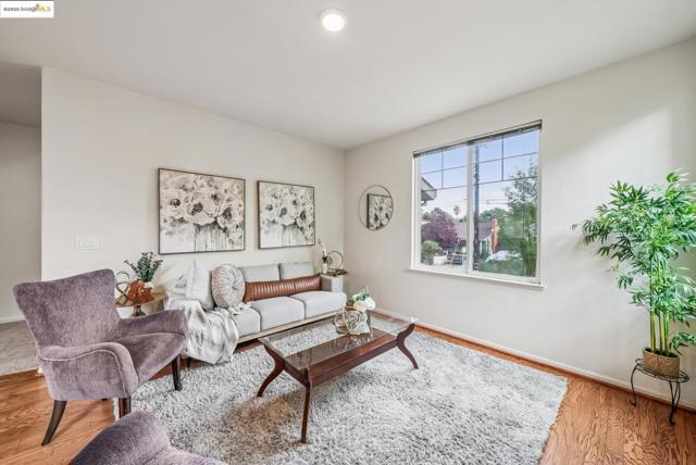 1861 Parkside Dr, Concord CA: https://media.crmls.org/mediaz/d557bf3a-da16-473d-bb5e-df86480000d9.jpg