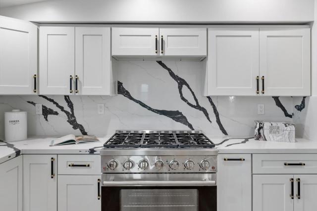 709 Lakebird Drive, Sunnyvale CA: https://media.crmls.org/mediaz/d558581e-93bc-46d1-946c-350286c6477a.jpg