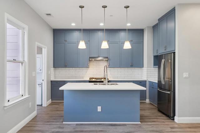 30003006 26th Street, San Francisco CA: https://media.crmls.org/mediaz/d5587bbd-c780-470d-beaf-4f7ff5490afa.jpg