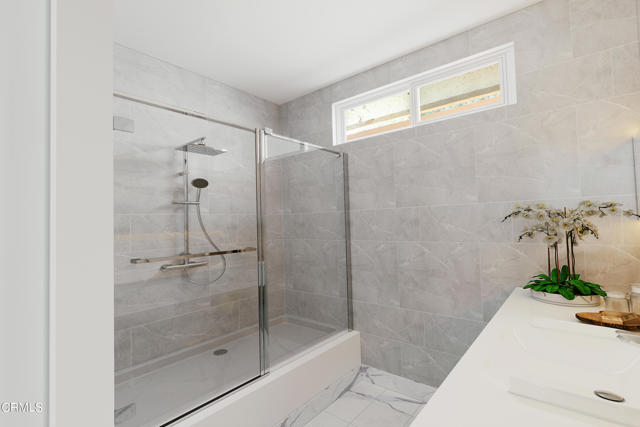 1400 Park Drive, Ojai CA: https://media.crmls.org/mediaz/d5594229-1631-4c5e-a28a-ad2e28eda091.jpg