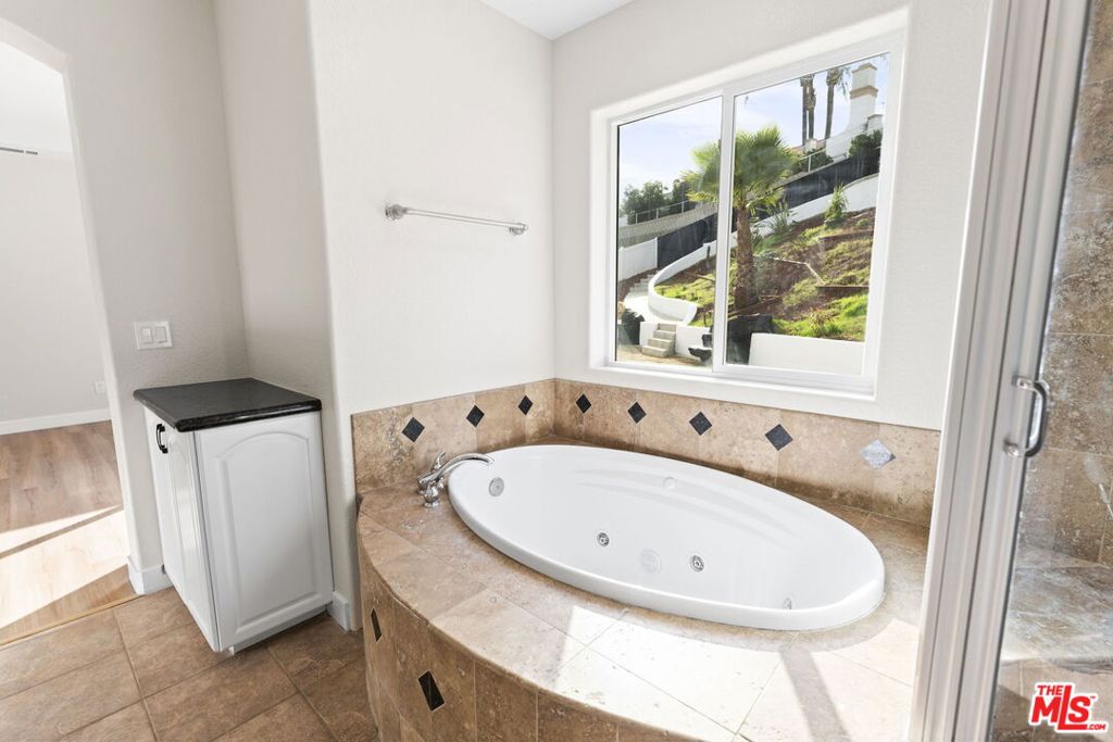 MLS #25499043 img 27