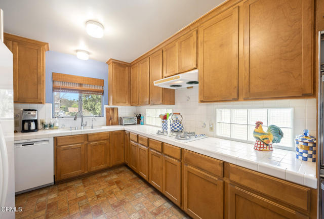 Detail Gallery Image 12 of 47 For 710 S Grand Ave, Pasadena,  CA 91105 - 4 Beds | 3 Baths